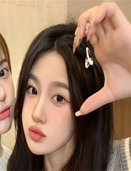 《灵异村庄》美学价值分析：艺术美感与审美特征探讨，免费观看