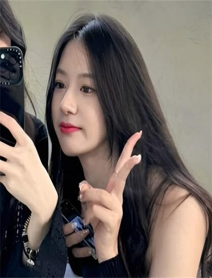 拍摄现场直击好奇的餐饮服务商：致命的誓言：航拍的大场面与宏观视角 感受艺术创作的无限可能